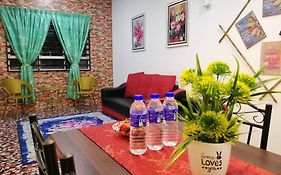Homestay Camelia Kuala Terengganu - Seroja House