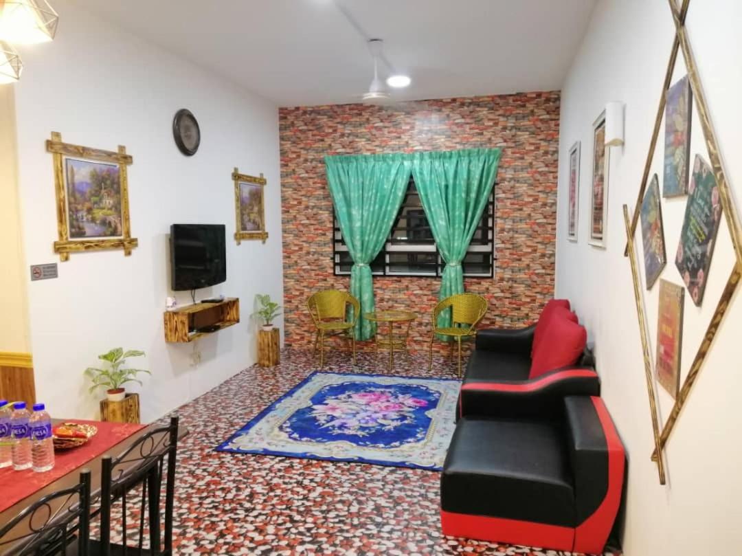 Homestay Camelia Kuala Terengganu - Seroja House Luaran gambar