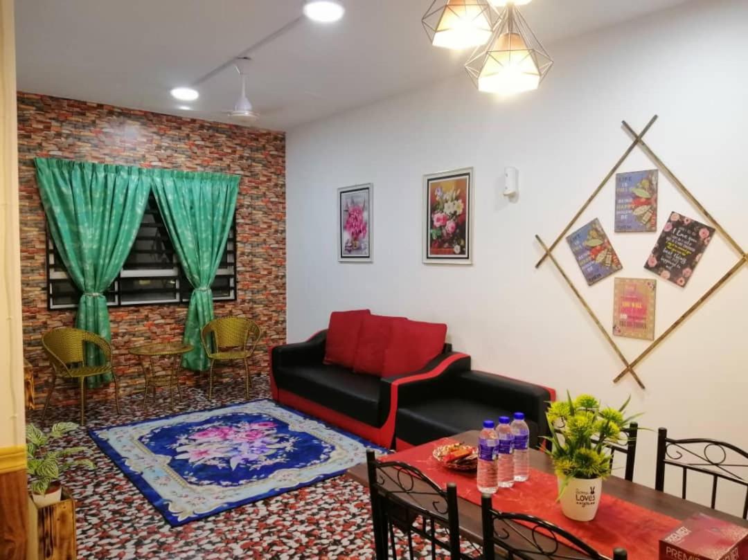 Homestay Camelia Kuala Terengganu - Seroja House Luaran gambar