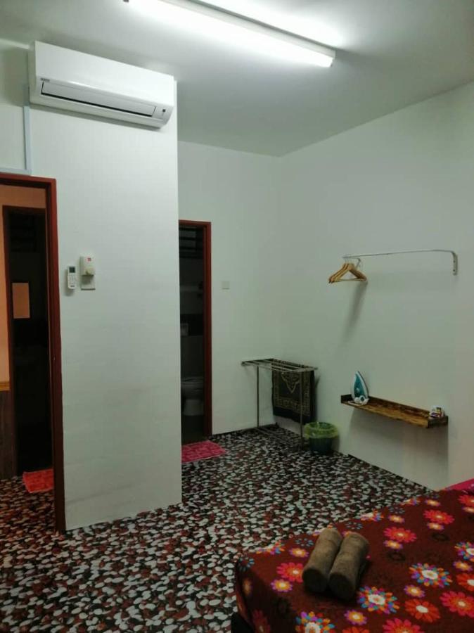 Homestay Camelia Kuala Terengganu - Seroja House Luaran gambar